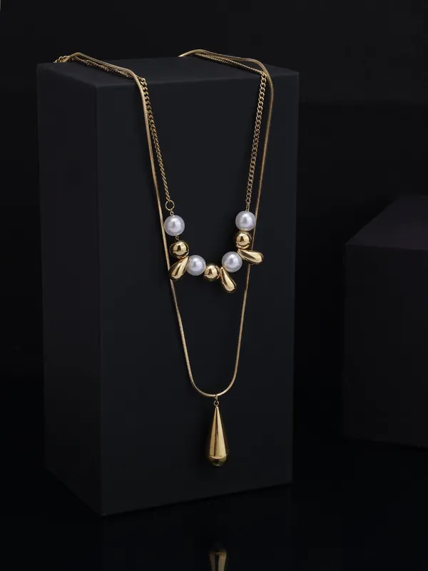 Golden_Premium_&_Elegant_Necklace_For_Women