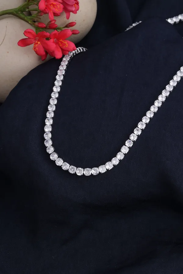 Silver_Premium_&_Elegant_Necklace_For_Women