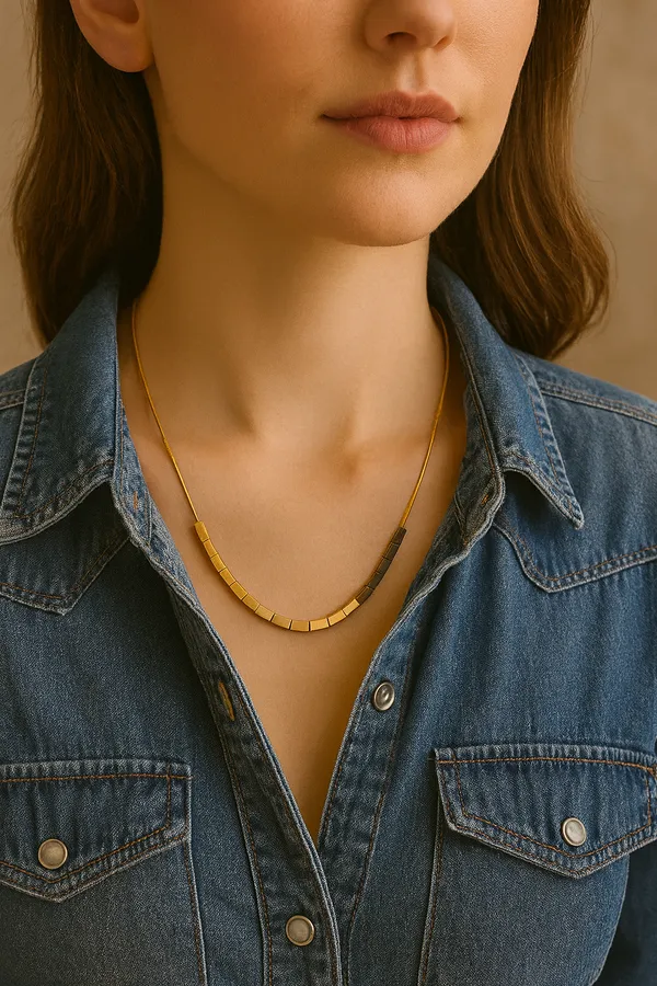 Golden_Premium_&_Elegant_Necklace_For_Women