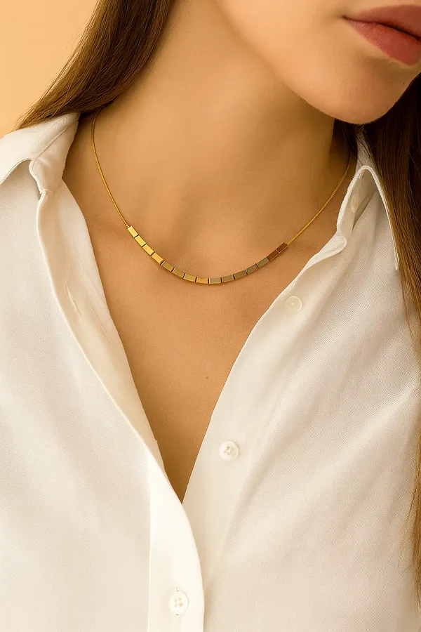 Golden_Premium_&_Elegant_Necklace_For_Women