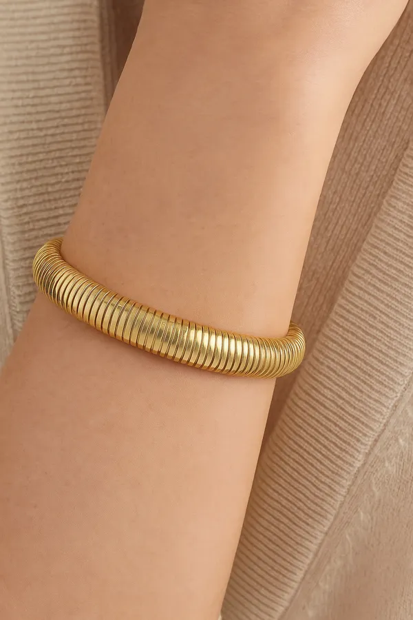 Golden_Premium_&_Elegant_Bangle_For_Women