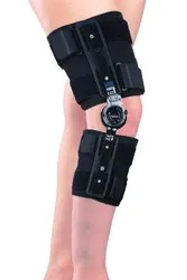 Black_Metal_Rom_Knee_Brace