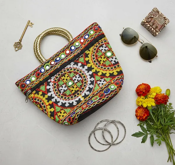 Black_Premium_Cotton_Hand-Held_Bag_For_Women