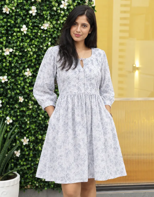 White_&_Blue_Linen_Oversized_Box_Dress