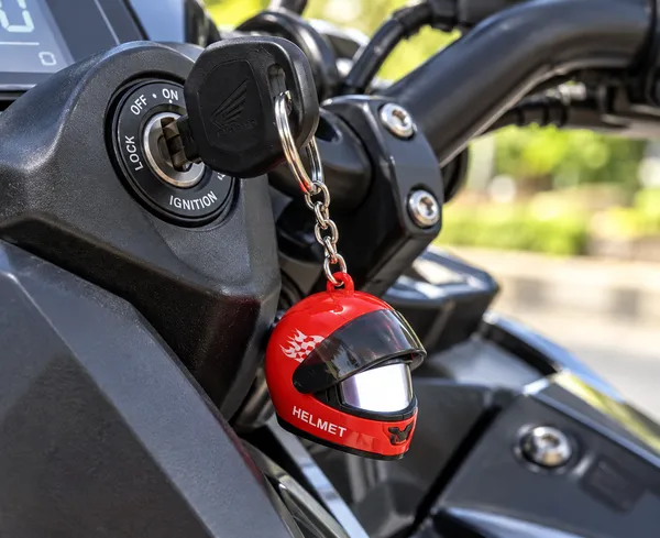 LED_Helmet_Light_Keychain_for_Bike_and_Car_Pack_of_1_