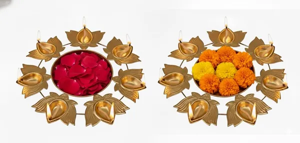 Gold_The_Charm_Of_Lotus-Shaped_Diya_Urli_Bowl_(Set_Of_2_Pc)