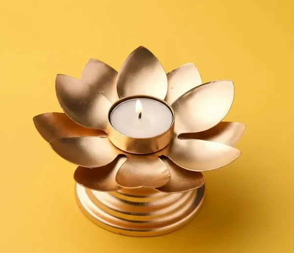 Flower_T-Light_Holder_with_Base_made_by_Metal_with_Gold_Color_