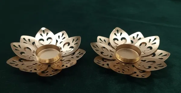 Flower_Shape_Metal_T-light_Holder_Cut_work_in_Gold_Color_Set_of_2_Pc
