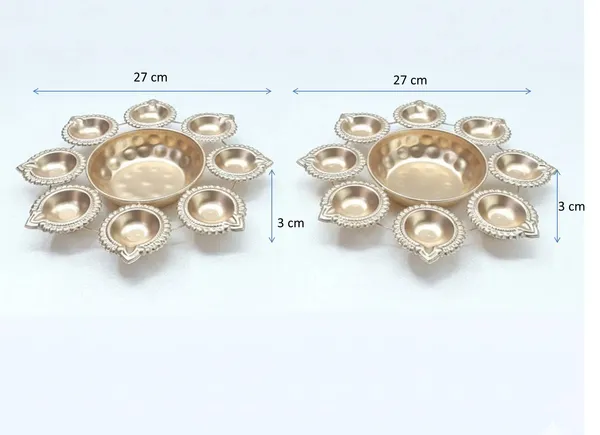 A_beautifully_Crafted_8_Diya_Metal_Urli_in_Gold_Color_Pack_of_2_Pc
