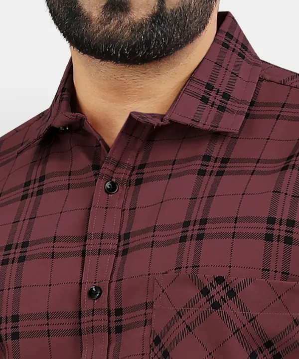 Maroon_Cotton_Blend_Checkered_Regular_Fit_Shirt_For_Men