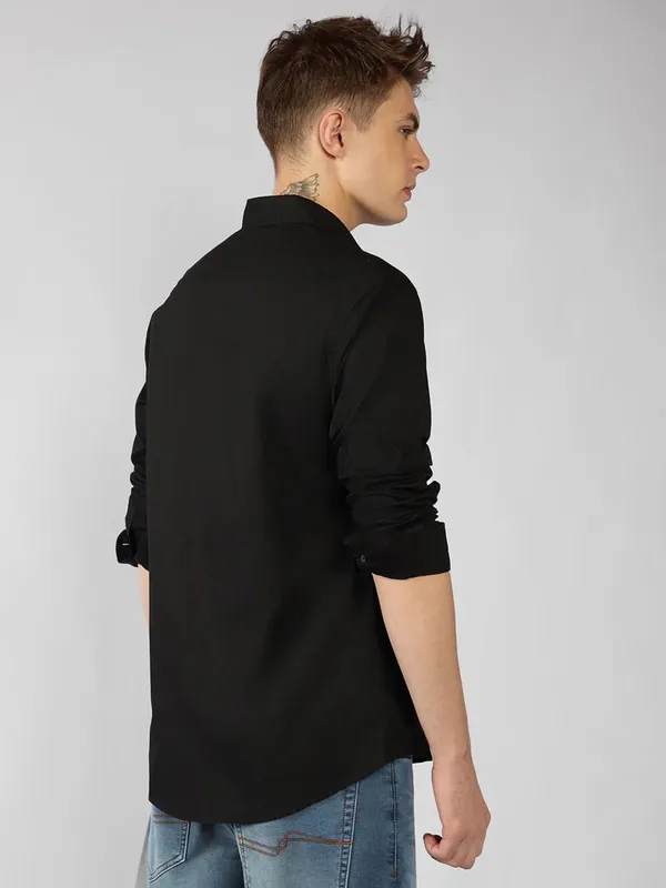 Black_Cotton_Blend_Solid_Regular_Fit_Shirt_For_Men