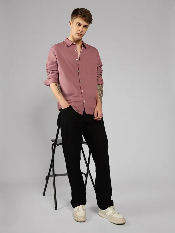 Pink_Cotton_Blend_Solid_Regular_Fit_Shirt_For_Men
