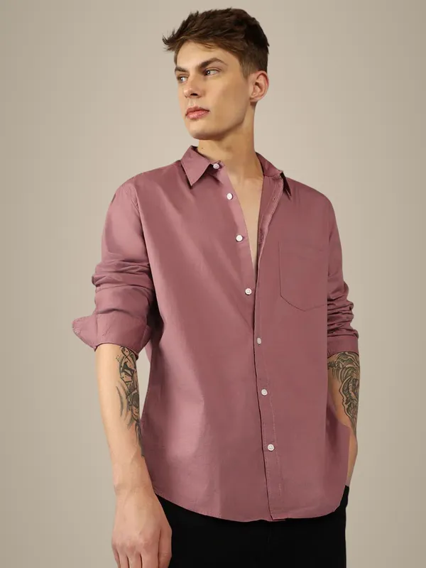 Pink_Cotton_Blend_Solid_Regular_Fit_Shirt_For_Men