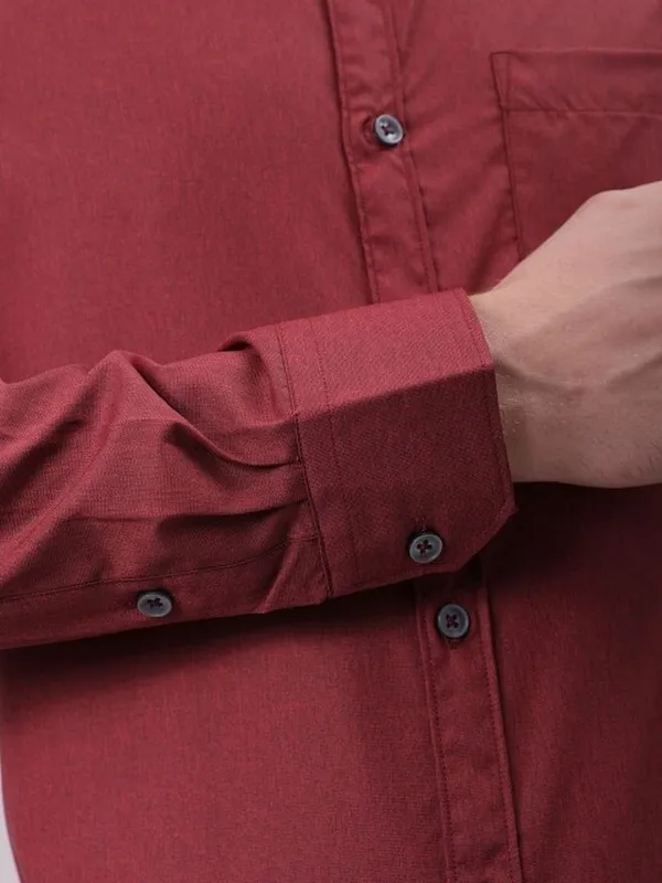 Red_Cotton_Blend_Solid_Regular_Fit_Shirt_For_Men