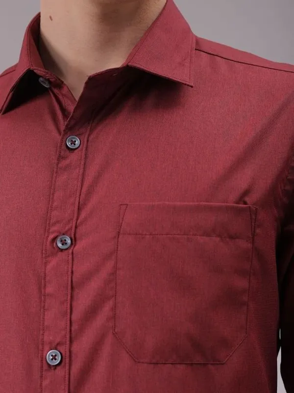 Red_Cotton_Blend_Solid_Regular_Fit_Shirt_For_Men