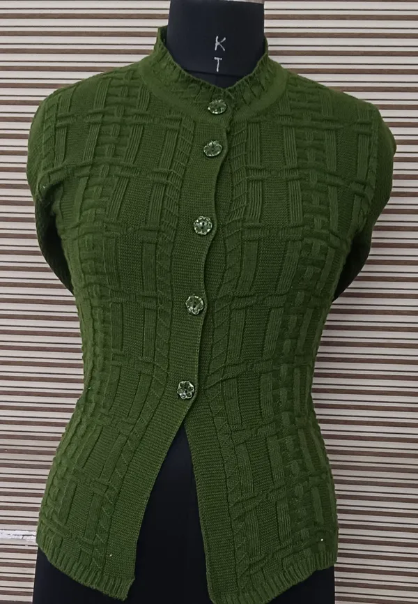 Dark_Green_Cotton_Blend_Regular_Casual_Sweater_For_Women