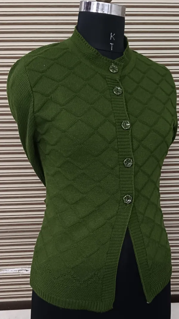 Dark_Green_Cotton_Blend_Regular_Casual_Sweater_For_Women
