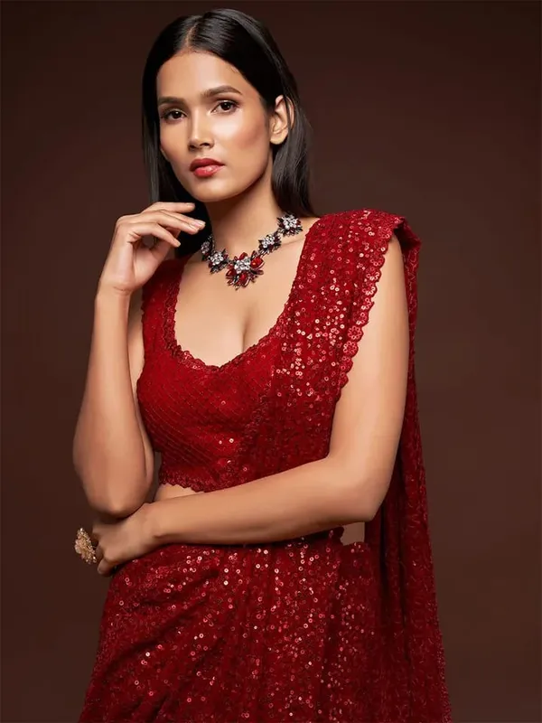 Women's_Heavy_Georgette_Sequins_work_Saree_with_Unstitched_Blouse_Piece