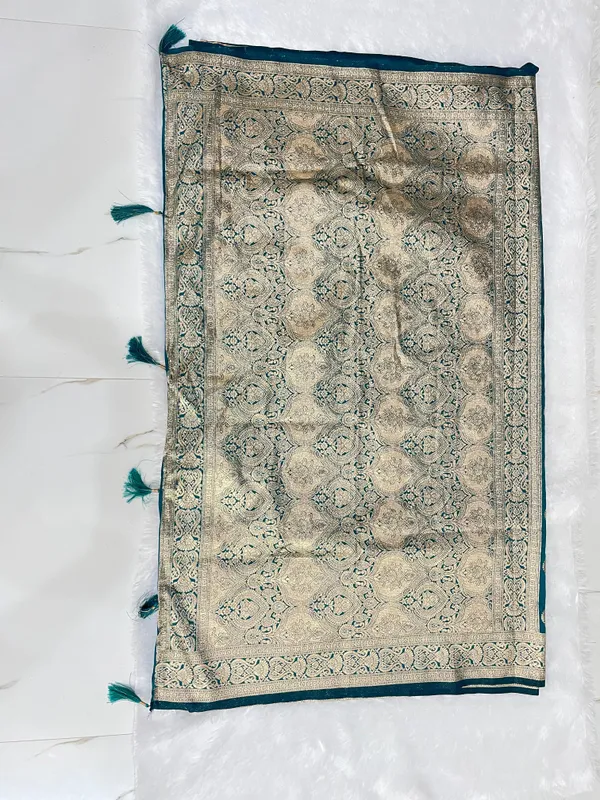 Green_Silk_Blend_Self_Design_Banarasi_Saree_For_Women