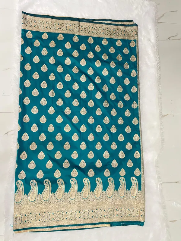 Green_Silk_Blend_Self_Design_Banarasi_Saree_For_Women