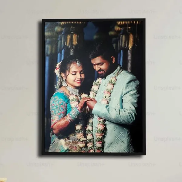 Black_-_Wall__Photo_frame