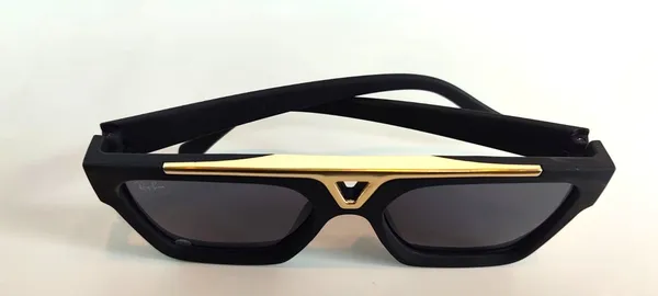 Ray-Ban_Matt_(Black_and_Gold)_UV_Protected_Stylish_Sunglasses_Unisex