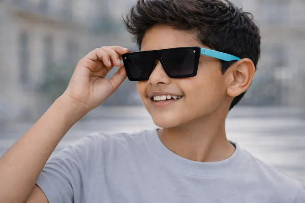 Sports_Blue_Sunglasses_For_Kids(Boys_and_Girls)