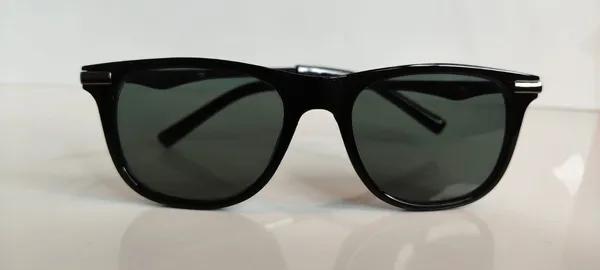 Smokey_Black_Wayfarer_Sunglasses_for_Men_and_Women
