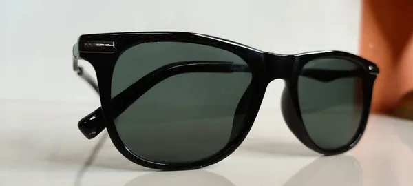 Smokey_Black_Wayfarer_Sunglasses_for_Men_and_Women