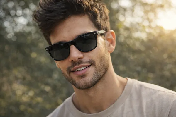 Smokey_Black_Wayfarer_Sunglasses_for_Men_and_Women