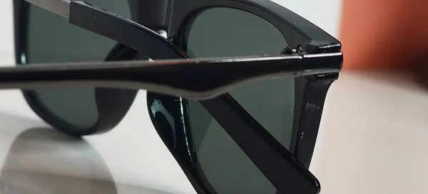 Smokey_Black_Wayfarer_Sunglasses_for_Men_and_Women
