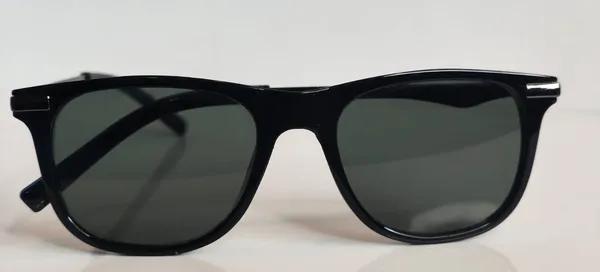 Smokey_Black_Wayfarer_Sunglasses_for_Men_and_Women