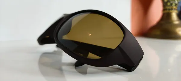 Smokey_Brown_Black_Wayfarer_Sunglasses_for_Men_and_Women