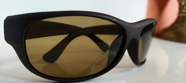 Smokey_Brown_Black_Wayfarer_Sunglasses_for_Men_and_Women