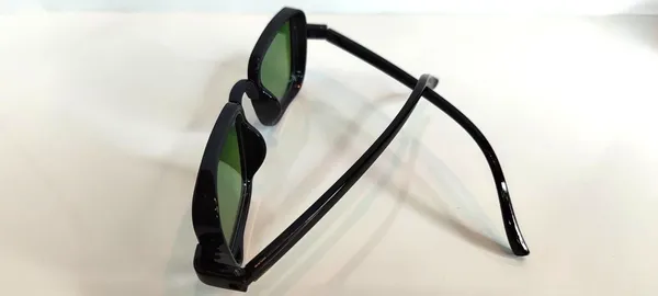 Black_UV_Protection_Sunglasses_For_Kids(Boy_and_Girl)