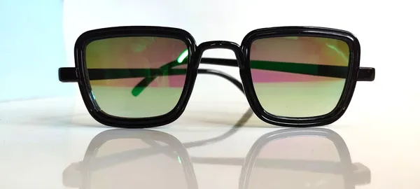 Black_UV_Protection_Sunglasses_For_Kids(Boy_and_Girl)