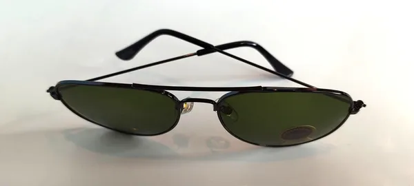 Green_Aviator_Sunglasses_for_Men_and_Women