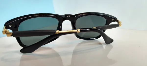 Black_Premium_Square_Sunglasses_for_Men_and_Women