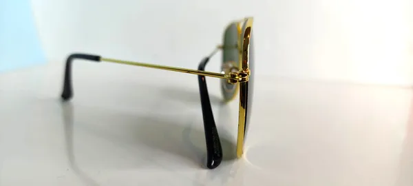 Green/Golden_100%_UV_Protection_Aviator_Sunglasses_for_Men_and_Women