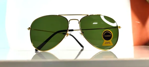 Green/Golden_100%_UV_Protection_Aviator_Sunglasses_for_Men_and_Women