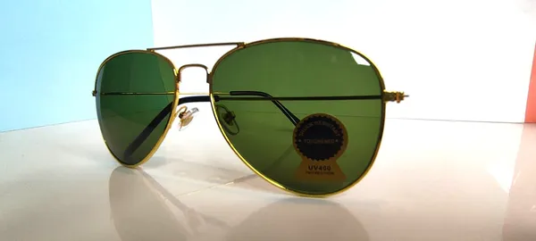 Green/Golden_100%_UV_Protection_Aviator_Sunglasses_for_Men_and_Women