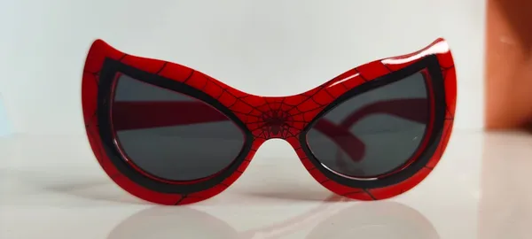 Red_Spiderman_Wayfarer_Sunglasses_(Red,_Full_Rim,_Wayfarer,_Kids)Boys_and_Girls
