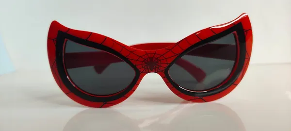 Red_Spiderman_Wayfarer_Sunglasses_(Red,_Full_Rim,_Wayfarer,_Kids)Boys_and_Girls