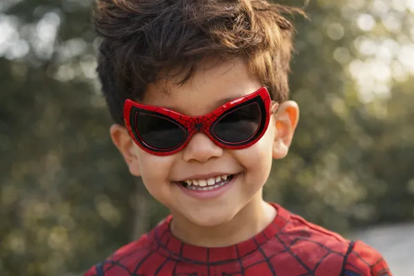 Red_Spiderman_Wayfarer_Sunglasses_(Red,_Full_Rim,_Wayfarer,_Kids)Boys_and_Girls