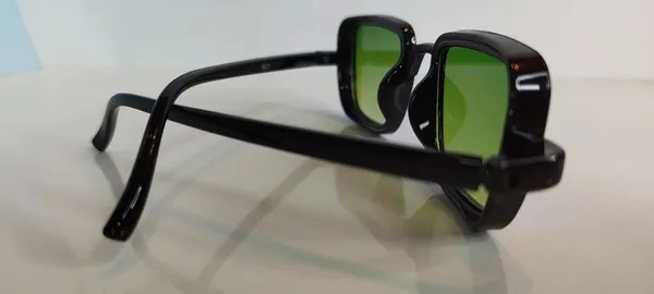 Sunset_Gradient_Style_Black_Polarized_Round_Sunglasses_For_Kids(Boys_and_Girls)