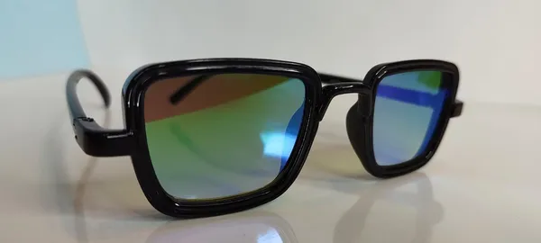 Sunset_Gradient_Style_Black_Polarized_Round_Sunglasses_For_Kids(Boys_and_Girls)