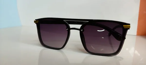 Black_Square_Sunglasses_for_Men_and_Women