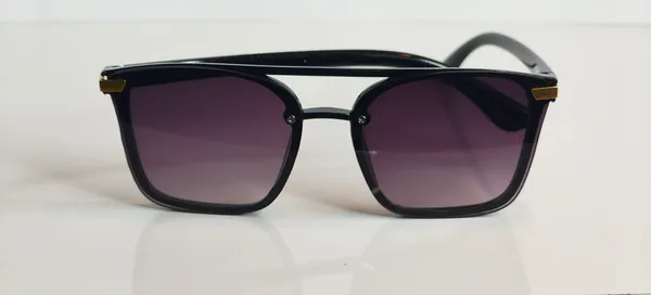 Black_Square_Sunglasses_for_Men_and_Women