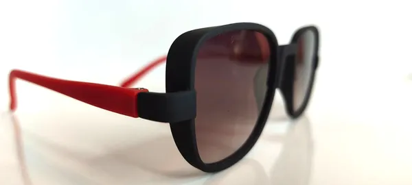 Richkart_Polarized_Sunglasses_for_KIDS_(Boy_&_Girl)_Matt_Red_&_Black_Frame