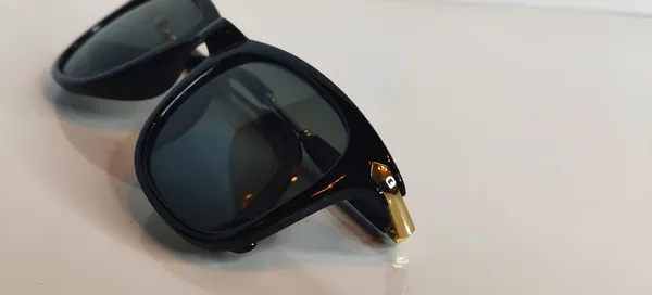 Black,_Gold_Premium_Square_Sunglasses_for_Men_and_Women